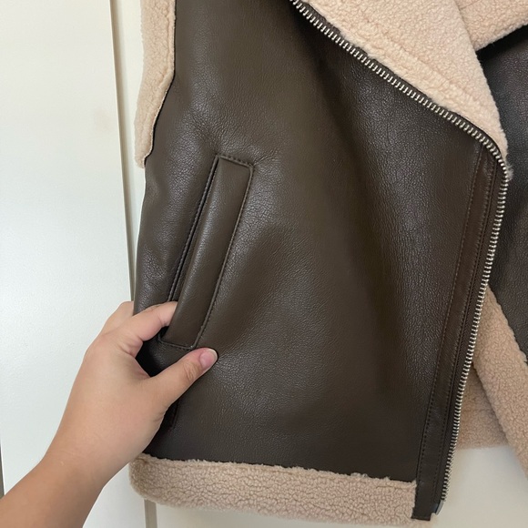 Revolve / Heartloom Puffer Vest / took off tags and never wore. - Picture 5 of 9